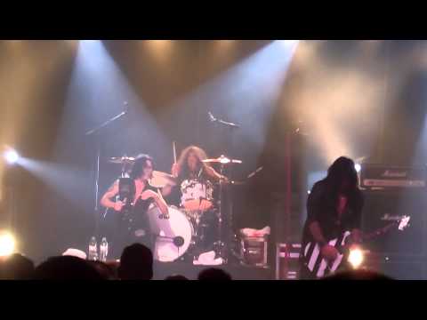 Mama Were All Crazy Now -Quiet Riot