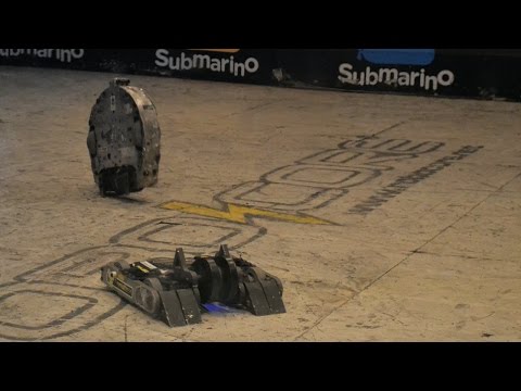 K-Torze vs. Touro Light - Ultimate Robot Combat 2015