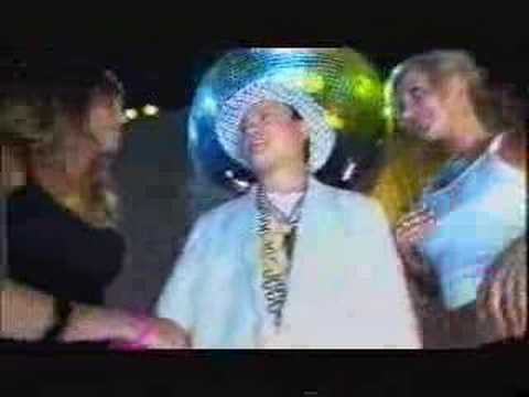 william hung fat. William Hung from American Idol#39;s She Bangs music video.thought it was funnyhad to repost it Be sure to check out my other videos. ;).