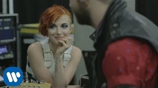 Клип Paramore - Daydreaming