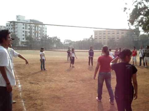 throwball court dimensions