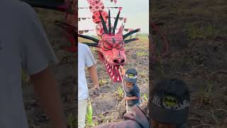 Layangan Naga Diterbangkan Bocil