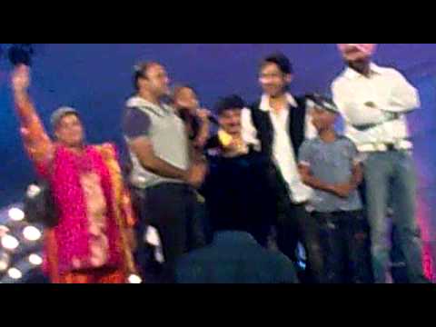tarak mehta in ankleshwer in navratri with falguni pathak.mp4...