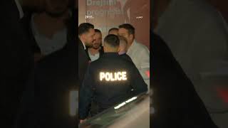 Ndërhyn Policia Armend Muja Përlahet Me Ta