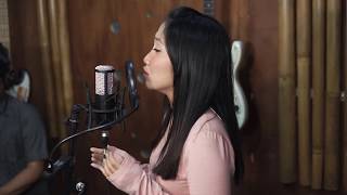 Download lagu Via Vallen Selow