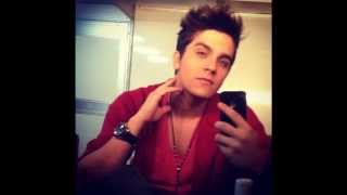 Watch Luan Santana Mais Que Amigos video