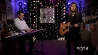 Watch Carrie Newcomer I Believe video