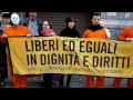 Donne Che Si Baciano come Pipì per Strada ~ Risposta a Carlo Giovanardi ~