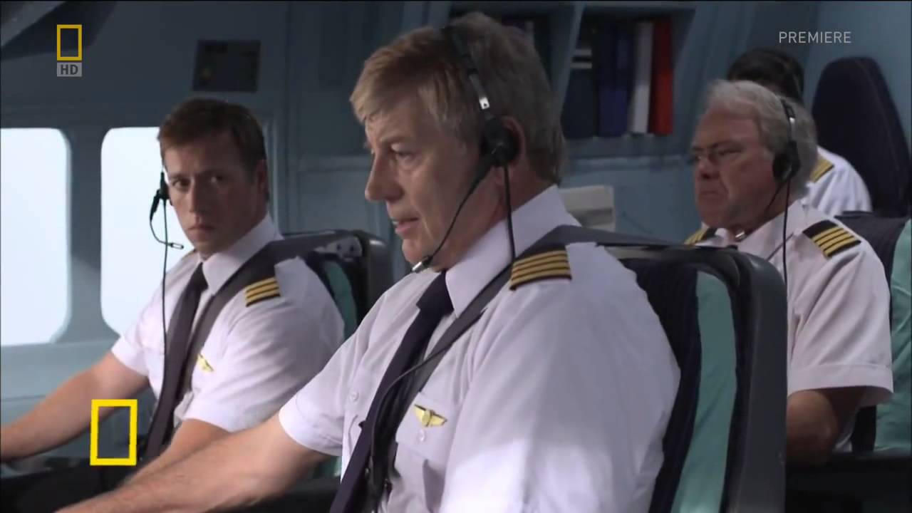 Air Crash Investigation Qantas 32 Titanic In The Sky - YouTube