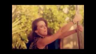 Kiss Me - Riley & Louis - Walls And Windows