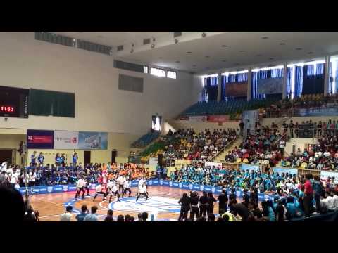 VUG Dance Battle: IUH vs VHU 2015