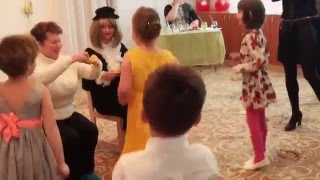 Конкурсы с бабушками на 8 марта Конкурсы с бабушками на 8 марта