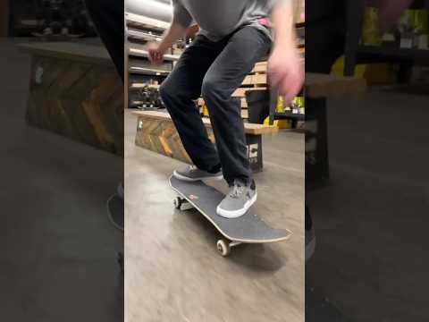 Skating the butter bench‼️🛹