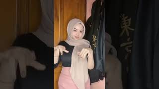 Jilbab Ketat