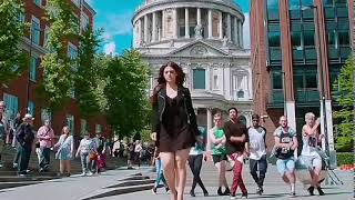 Mehreen Pirzada Hot Thighs Showing