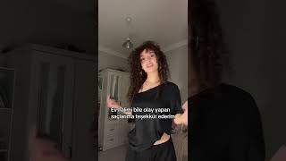 Kıvırcıkların Bence Kötü Saç Günü Yoktur.