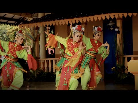 Tari Lenggang Nyai (TMII 2015)