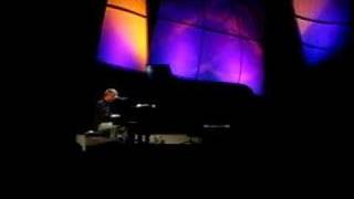 Watch Bruce Hornsby The Good Life video