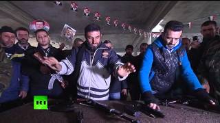 Отбор добровольцев в правительственную армию Сирии