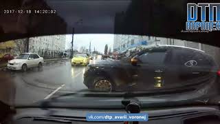 Видео Распальцованный водитель от Александр Клюшкин, улица 19-й Стрелковой дивизии, Воронеж, Россия