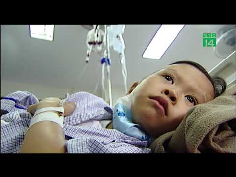 Bố mẹ làm gì để con không bị tan máu bẩm sinh? | VTC14