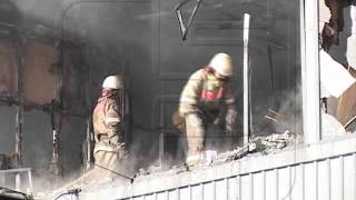 Видео Пожар на пересечении улиц Горького и Байтик Баатыра от Channel 5.kg, улица Байтик-Баатыра, Бишкек, Киргизия