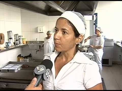 Coma Bem: Caldo é uma opção gostosa e saudável para comer no inverno