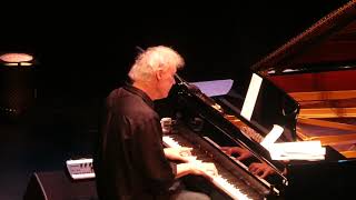Watch Bruce Hornsby Hooray For Tom video