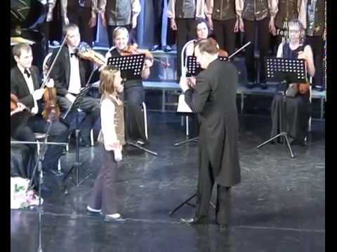 нацинальная еда, одежда, праздники украинцев