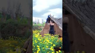 Pookkale Sattru Oyivedungal Nila Nambiar Offical