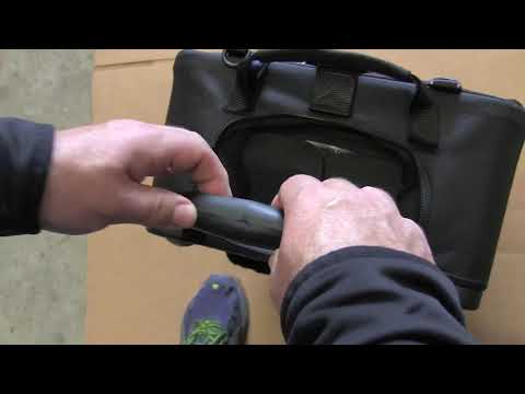STRONGBAGS LUGGAGE HELIX PRO FLIGHT CREW LUGGAGE HANDLE OPERATION