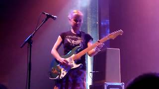 Watch Throwing Muses Furious video