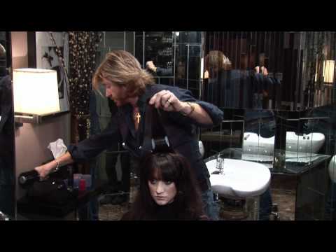 Hair Tutorial - Nicky Clarke recreates Penelope Cruz bouncy retro hair