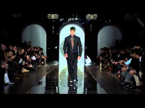 Versace Men Fall Winter 2013-14 Fashion Show