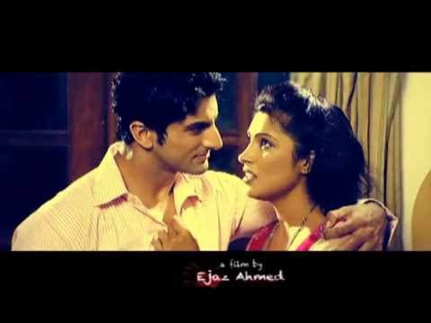 WHOS THERE - Theatrical