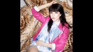 Watch Carly Rae Jepsen To The Store video