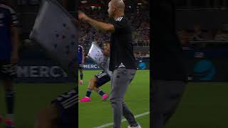 fee_-04De14 Video Image