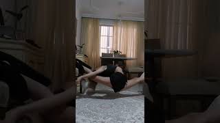 Extreme Oversplit By Girl