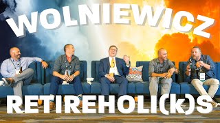 Beers, Mai Tais and a Shift To Digital - Retireholiks #30