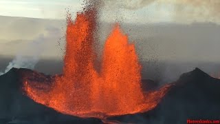 Lava Fountains from Bardarbunga Volcano Holuhraun Fissure Eruption viewed by Helicopter Flights Lava Fountains from Bardarbunga Volcano Holuhraun Fissure Eruption viewed by Helicopter Flights