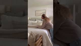 Serene Coastal Bedroom Decor Ideas For A Calm & Neutral Vibe