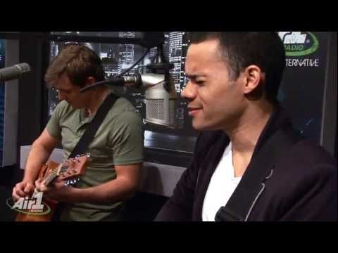Air1 - Royal Tailor "Hold Me Together" LIVE