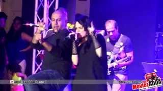 Balam Pichkari Live Performance Vishal Dadlani Aditi Singh Sharma Balam Pichkari Live Performance Vishal Dadlani Aditi Singh Sharma