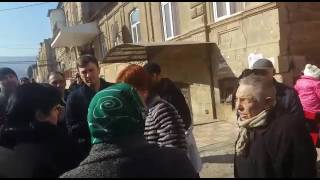 Видео Собрание на улице Ленина в Дербенте от Мой Дербент, улица Оскара, Дербент, Россия