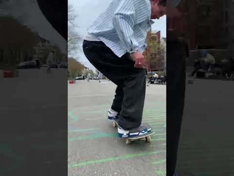 Chill mec! #pizzaskateboards #skateboarding