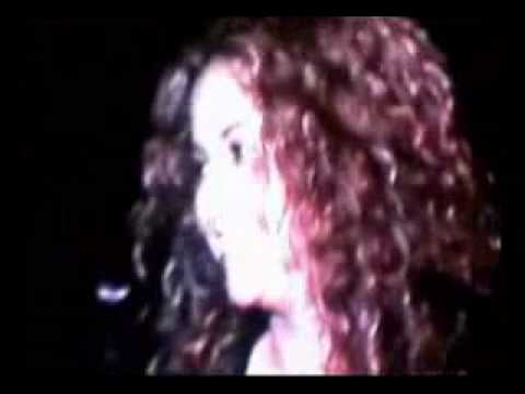 VIDEOCLIP DE SHAKIRA HIPS DONT LIE videoclip de shakira hips dont lie:
