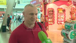 Видео Kaos me fluturimet - Top Channel Albania - News - Lajme от Top Channel Albania, Албания