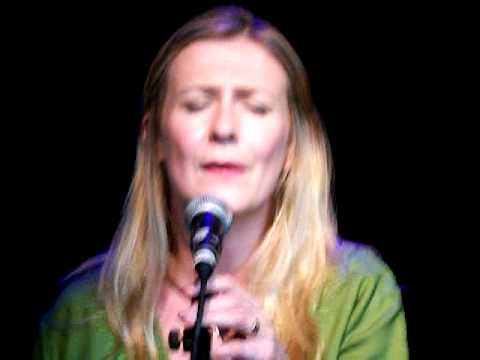 Dún Do Shúil (Close Your Eyes) Video
