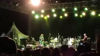 Live konser Dian sorowae