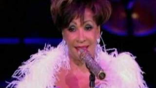 Watch Shirley Bassey I Am What I Am video